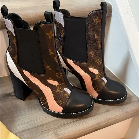 Louis Vuitton Monogram Pink, Cream & Black Block Heel Chelsea Boots - Picture 5 of 5